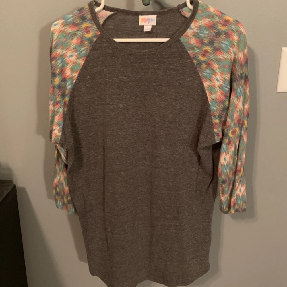 Lularoe Randy t - Picture 2 of 4